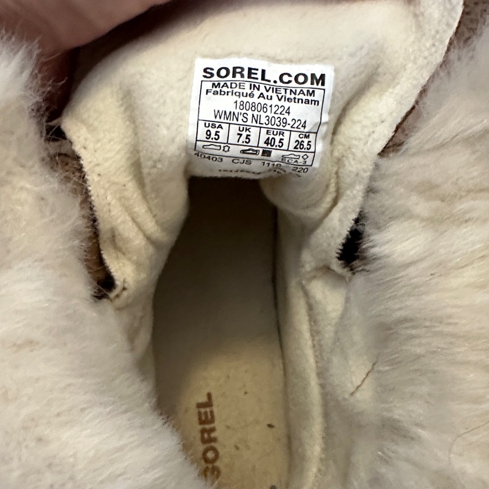 Sorel Brown Suede Boots - Picture 4 of 6